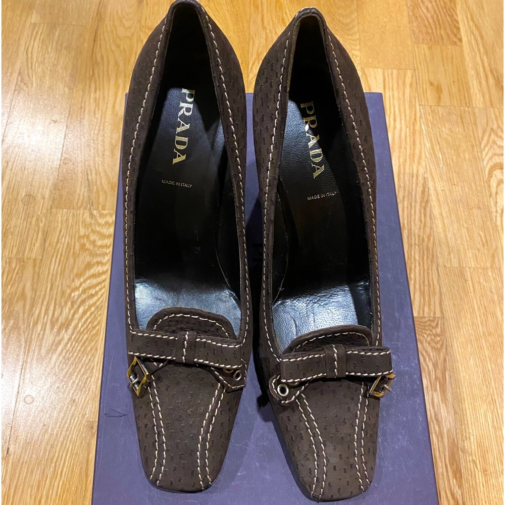 Prada pumps In brown suede size 38.5.